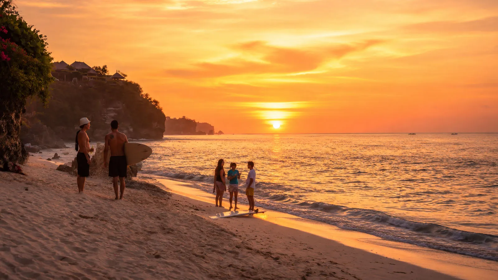 Uluwatu surf atmosphere near Bombora Surf Camp